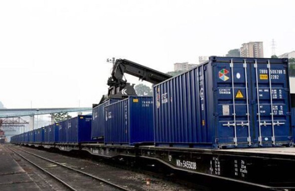 De NINGBO China Para a Europa UE Expedidor de Frete Ferroviário Transporte de Trem de Carros